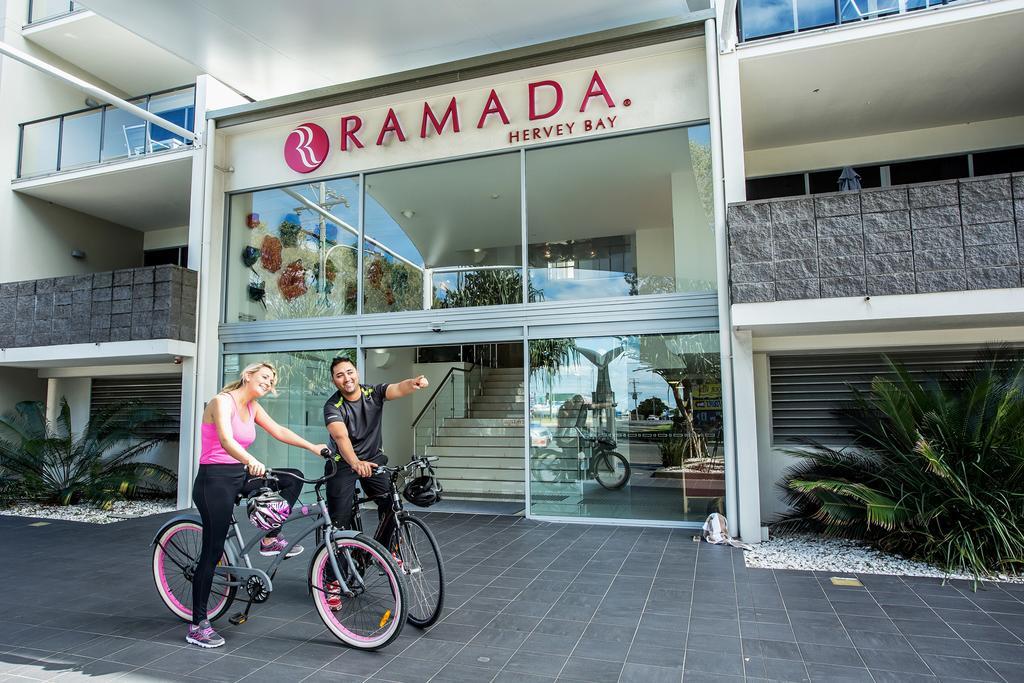 Ramada By Wyndham Харві-Бей Екстер'єр фото Ramada Riviera Bay